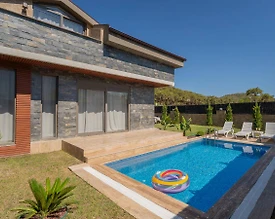 Antalya Kemer'de Merkezi Konumda, Özel Havuzlu, Ferah Villa - 2