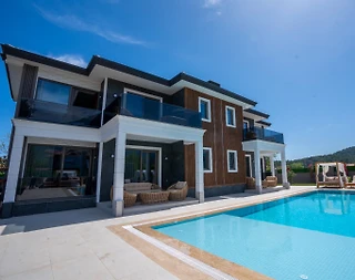 Kemer Tekirova'da Deniz Yakın, Sakin Konumda, Lüks Ev - 3