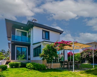 Kemer Tekirova'da Sahile Yakın, Bahçeli, Konforlu, 2+1 Kiralık Suit - 1