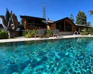 Kepez Duacı'da Sakin Konumda, Özel Havuzlu, Ahşap Villa - 1