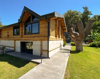 Kepez Duacı'da Sakin Konumda, Özel Havuzlu, Ahşap Villa - 5