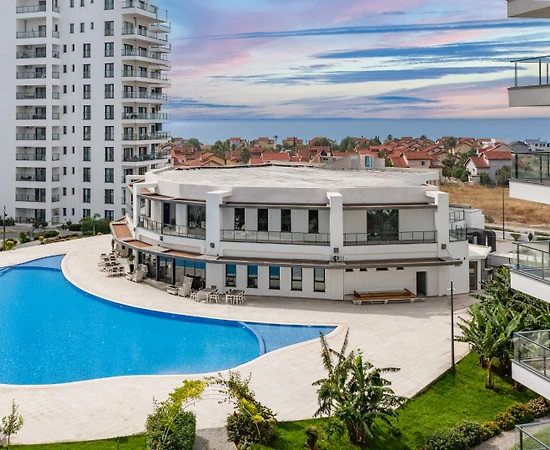 Kıbrıs İskele'de Muhteşem Tesis'te, Ortak Havuzlu, 1+1 Kiralık Daire - 1