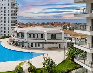 Kıbrıs İskele'de Muhteşem Tesis'te, Ortak Havuzlu, 1+1 Kiralık Daire - 1