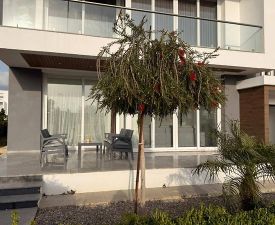 Kıbrıs Boğaz'da Tesis İçerisinde, 4 Kişilik, 2+1 Suit - 1