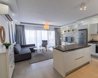 Kıbrıs Girne'de Tesis İçerisinde, Ortak Havuzlu, Lüks Daire - 1