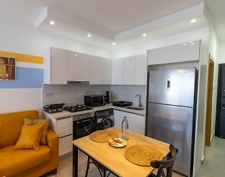 Kıbrıs Girne'de Ortak Havuzlu, Tesis İçerisinde, Kiralık Daire - 2