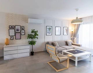 Kıbrıs Girne'de Havuz Manzaralı, Tesis İçerisinde, 2+1 Daire - 3
