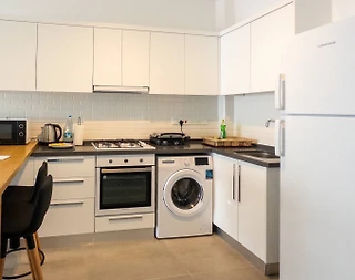 Kıbrıs İskele'de Çekirdek Ailelere Uygun, Tesis İçerisinde, 2+1 Daire - 3