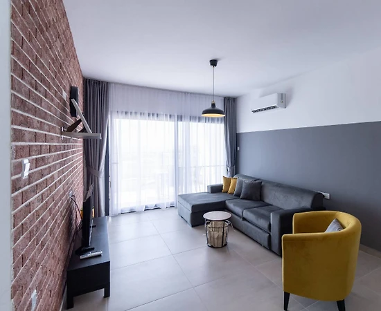 Kıbrıs İskele'de Deniz Manzaralı, Ortak Havuzlu, Tatil Dairesi - 1