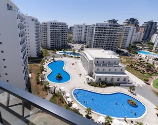Kıbrıs İskele'de Şehir Manzaralı, Ortak Havuzlu, Tatil Dairesi - 4