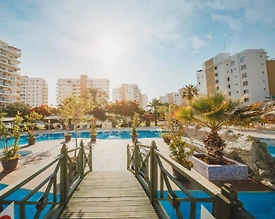 Kıbrıs İskele'de Şehir Manzaralı, Ortak Havuzlu, Tatil Dairesi - 2