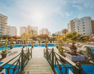 Kıbrıs İskele'de Şehir Manzaralı, Ortak Havuzlu, Tatil Dairesi - 2