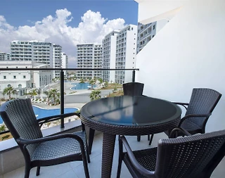 Kıbrıs İskele'de Muhteşem Tesis'te, Ortak Havuzlu, 1+1 Kiralık Daire - 1