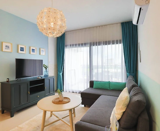 Kıbrıs İskele’de Havuz Manzaralı, Ortak Havuzlu, Konforlu Daire - 1