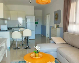 Kıbrıs İskele'de Balayı Çiftlerine Uygun, Ortak Havuzlu, Ferah Daire - 2