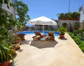 Kaş Kalkan'da Modern Tasarımlı, Özel Havuzlu, Balayı Villası  - 3