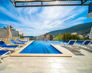 Kaş Kalkan'da Denize Yakın Mesafede, Özel Havuzlu, 5+1 Villa - 5