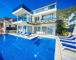 Kaş Kalkan'da Denize Yakın Mesafede, Özel Havuzlu, 5+1 Villa - 1
