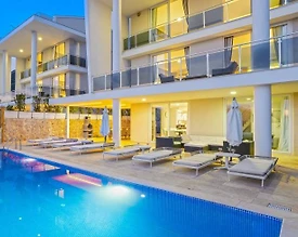 Kaş Kalkan'da Geniş Ailelere Uygun, Isıtmalı Havuzlu, Modern Villa - 3