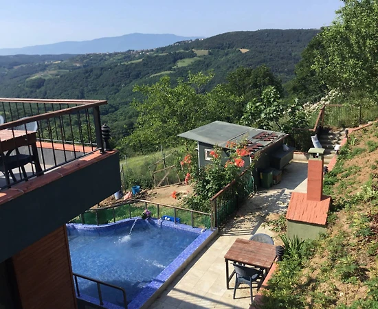 Kocaeli İzmit'te Doğayla Baş Başa, Özel Serinleme Havuzlu, Tatil Evi - 1