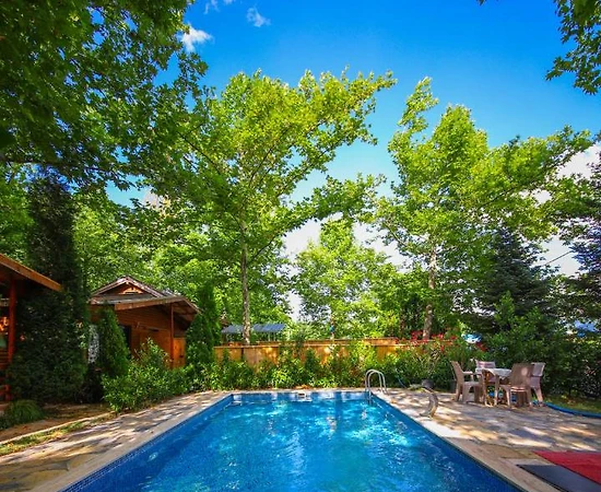 Kocaeli Kartepe'de Elverişli Konumda, Kahvaltı Dahil, Modern Bungalov - 1