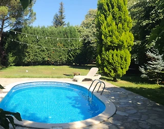 Kocaeli Maşukiye'de Geniş Bahçe İçerisinde, Özel Havuzlu, Kiralık Villa - 2