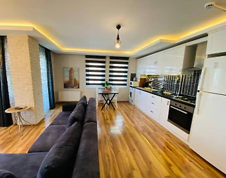 Konyaaltı Gürsu'da Balayı Çiftlerine Uygun, Havuz Manzaralı, 1+1 Suit - 2