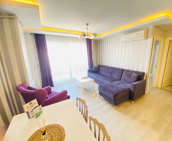 Konyaaltı Gürsu'da Nezih Konumda, Plaja Yakın, Kiralık Suit - 1