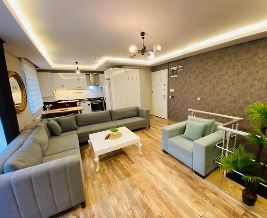 Konyaaltı Gürsu'da Plaja Yakın, Havuz Manzaralı, Kiralık Suit - 1
