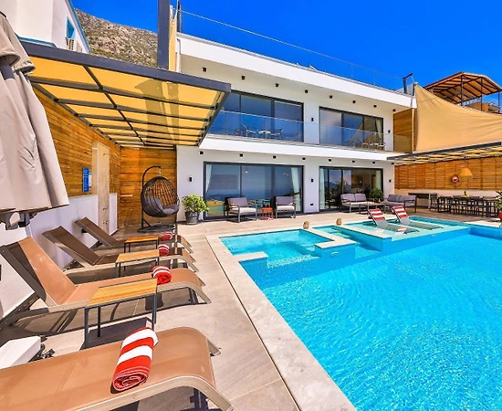 Kaş Kördere'de Deniz Manzaralı, Özel Havuzlu, Jakuzili Villa - 1