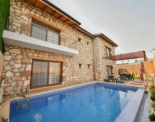 Muğla Seydikemer'de Sakin Konumda, Özel Havuzlu, Şık Villa - 1