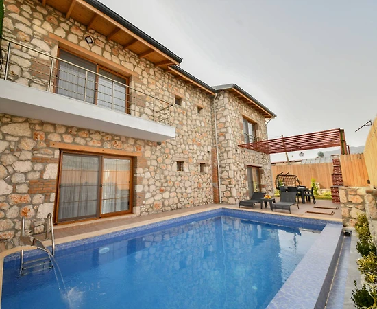 Muğla Seydikemer'de Sakin Konumda, Özel Havuzlu, Kiralık Villa - 1