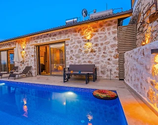 Kaş Yeşilköy'de Otantik Tasarımlı, Özel Havuzlu ve Jakuzili, 1+1 Villa - 3