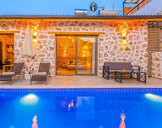 Kaş Yeşilköy'de Otantik Tasarımlı, Özel Havuzlu ve Jakuzili, 1+1 Villa - 1