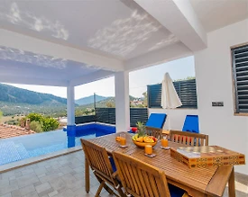 Kaş Bezirgan'da Enfes Doğa Manzaralı, Isıtmalı Havuzlu, Kiralık Suit - 2