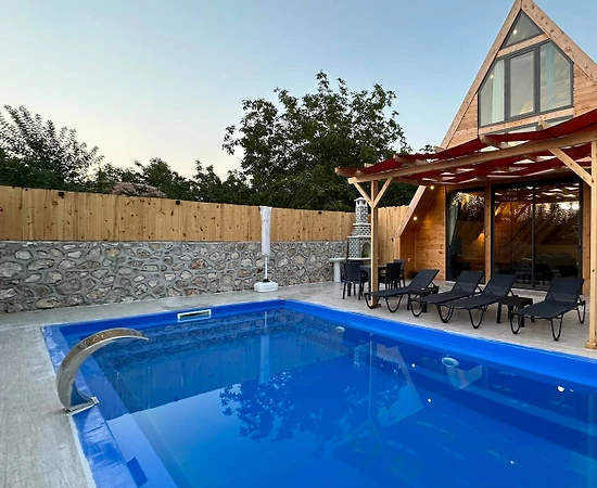 Kaş Üzümlü'de Nezih Konumda, Özel Havuzlu, Jakuzili Bungalov - 1