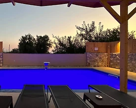 Kaş Üzümlü'de Nezih Konumda, Özel Havuzlu, Jakuzili Bungalov - 3