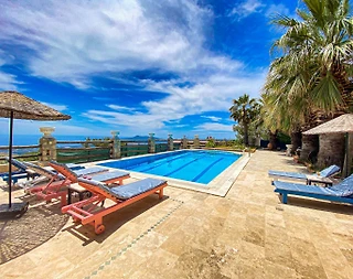 Kaş İslamlar'da Muhteşem Manzaralı, Özel Havuzlu, Jakuzili Villa - 2