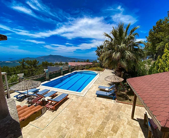 Kaş İslamlar'da Muhteşem Manzaralı, Özel Havuzlu, Jakuzili Villa - 1