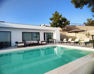 Kaş İslamlar'da Çekirdek Ailelere Uygun, Özel Havuzlu Modern Villa - 1