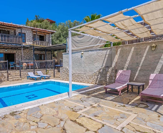 Kaş İslamlar'da Muhteşem Manzaralı, Özel Havuzlu, Jakuzili Villa - 1