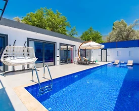 Kaş Çayköy'de Sakin Konumda, Özel Havuzlu, 5 Kişilik, Kiralık Villa - 3