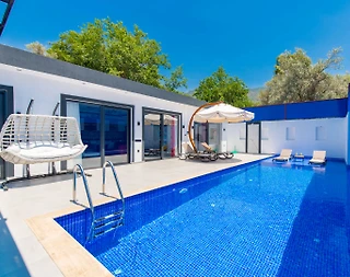 Kaş Çayköy'de Sakin Konumda, Özel Havuzlu, 5 Kişilik, Kiralık Villa - 3