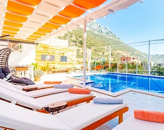 Kaş Bezirgan'da Çekirdek Ailelere Uygun, Özel Havuzlu, Kiralık Villa - 1