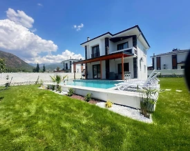Köyceğiz Toparlar'da Doğa İçerisinde, Özel Havuzlu, 4+1 Villa - 2