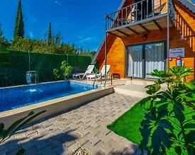 Kumluca Adrasan'da Geniş Bahçeli, Isıtmalı Havuzlu, Balayı Bungalovu - 2