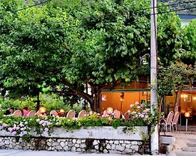 Kumluca Adrasan'da Kahvaltı Dahil, 3 Kişilik, Konforlu Oda - 2