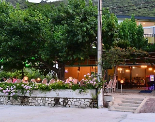 Kumluca Adrasan'da Kahvaltı Dahil, 3 Kişilik, Konforlu Oda - 4