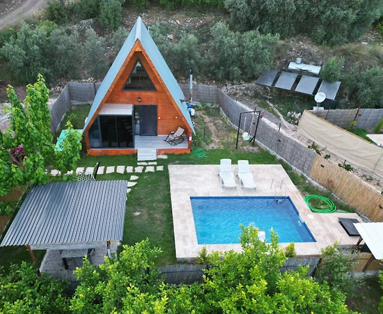 Kumluca Adrasan'da Sessiz Konumda, Isıtmalı Havuzlu, Modern Bungalov - 1