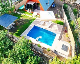 Kumluca Adrasan'da Sessiz Konumda, Isıtmalı Havuzlu, Modern Bungalov - 2